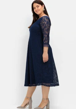 Abendkleid aus floraler Spitze