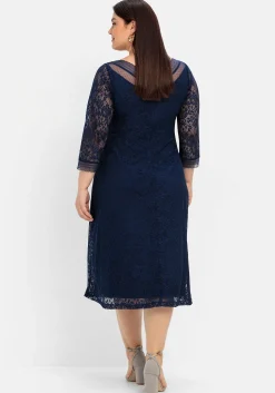 Abendkleid aus floraler Spitze