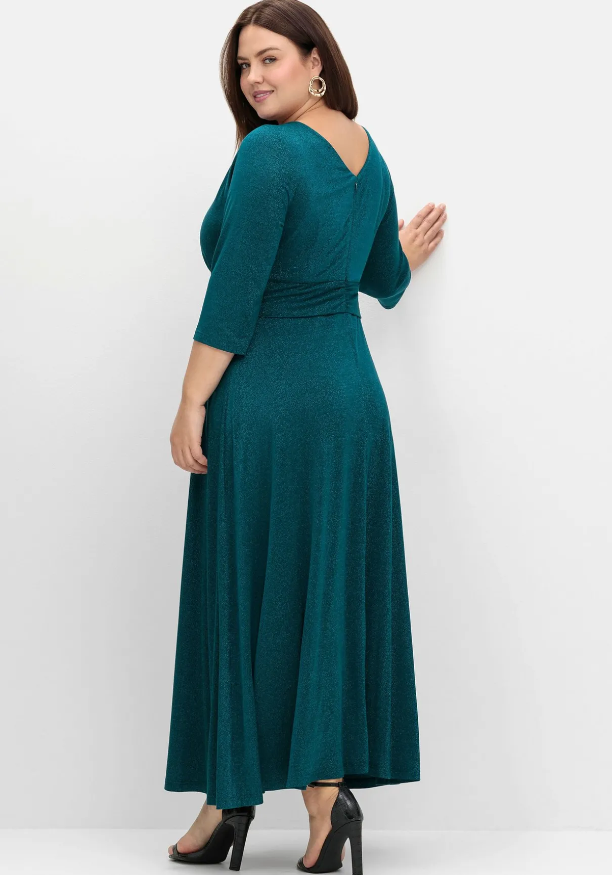 Abendkleid aus Jersey, im Glitzer-Look