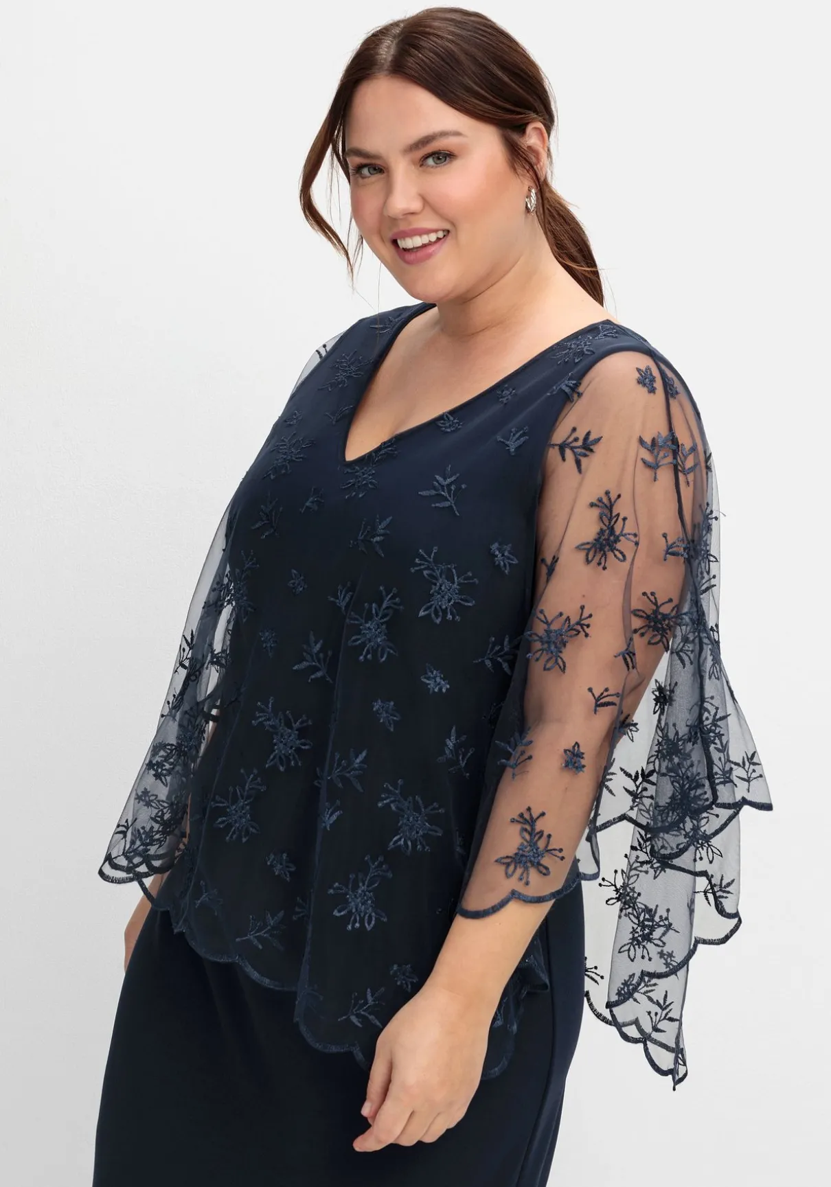 Abendkleid im Lagenlook, mit Mesh und Spitze