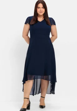 Abendkleid mit Flügelärmeln