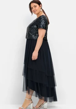 Abendkleid mit lose fallendem Paillettenoberteil