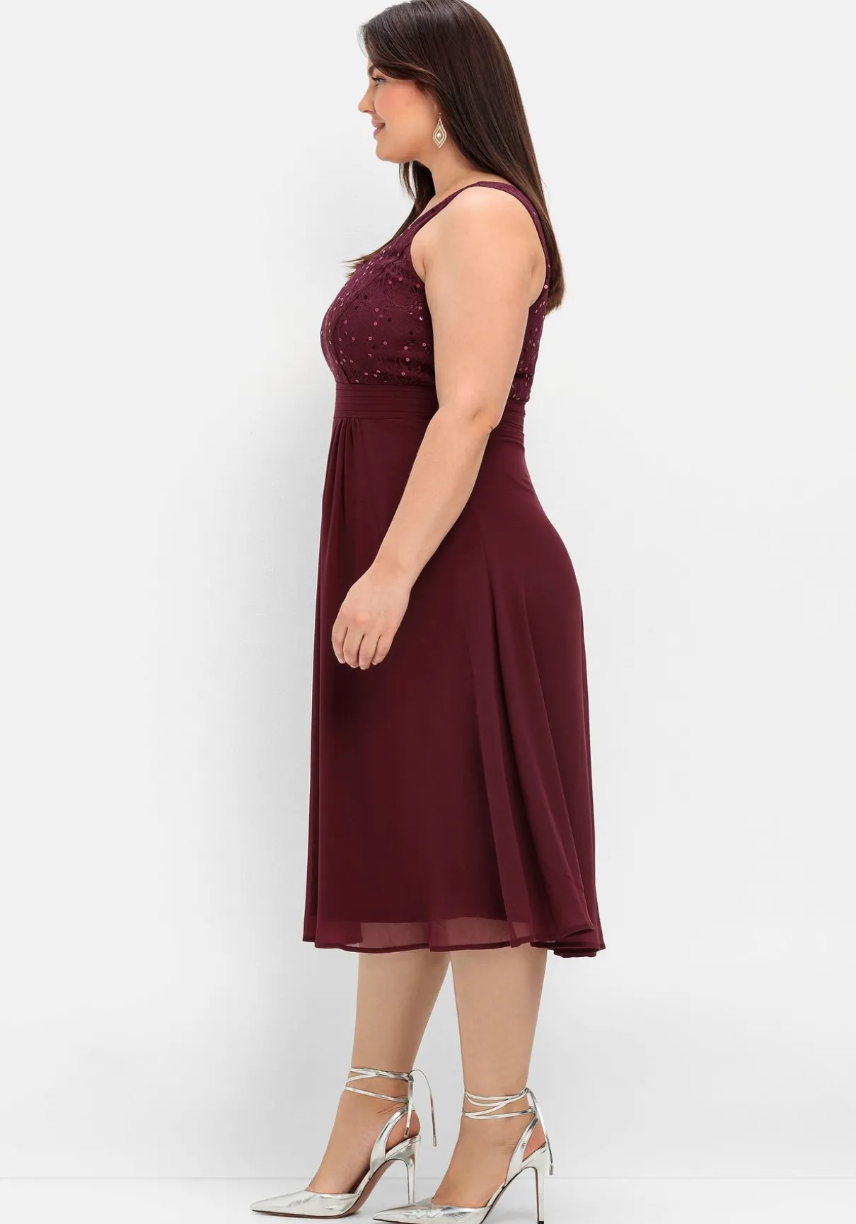 Abendkleid mit Spitze