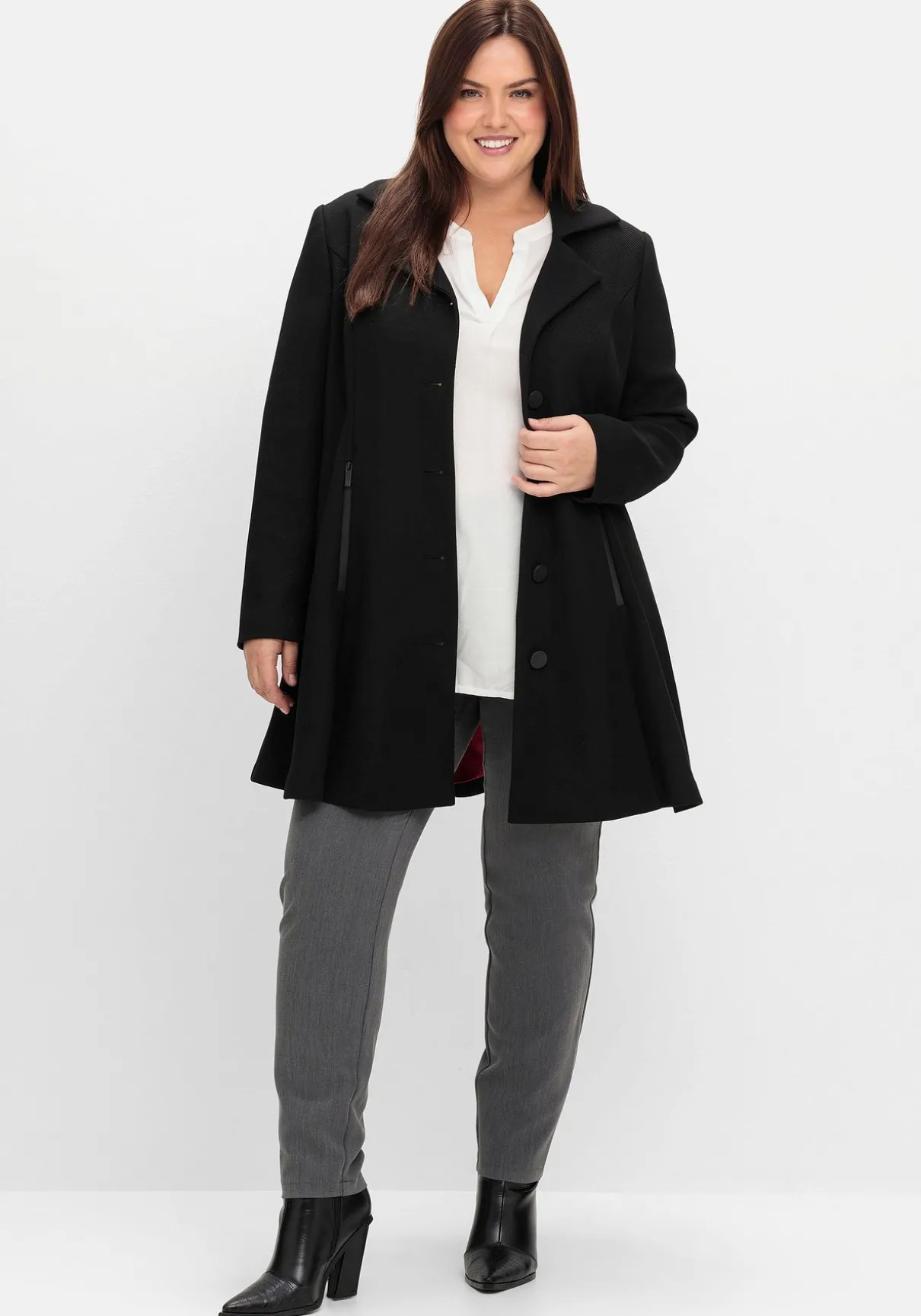 Ausgestellter Kurzmantel in Twillstruktur