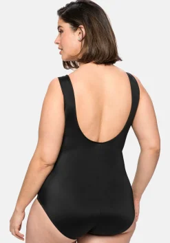 Badeanzug in Wickeloptik, mit wattierten Cups