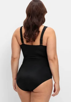 Badeanzug mit Kontrastpaspeln und Shaping-Effekt