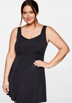 Badekleid mit V-Ausschnitt und integrierter Hose.