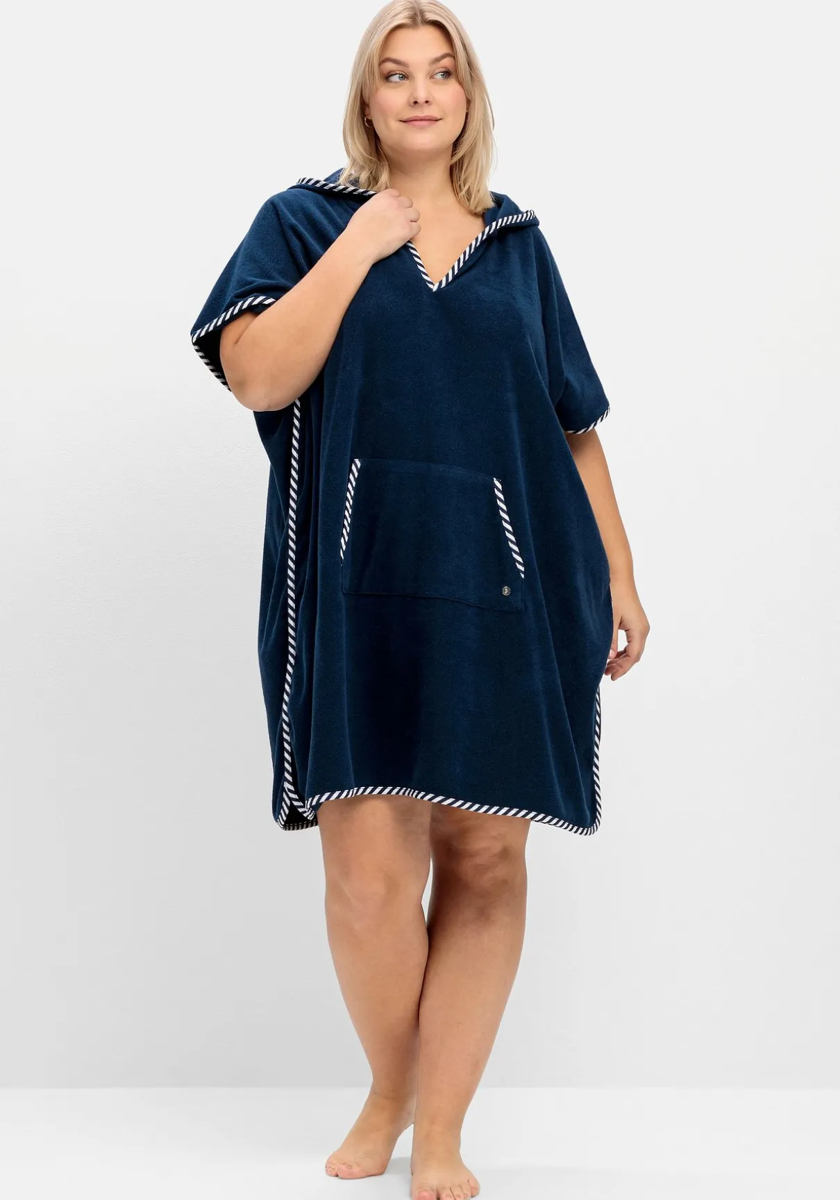 Bade-Poncho mit Kapuze, aus Frottee