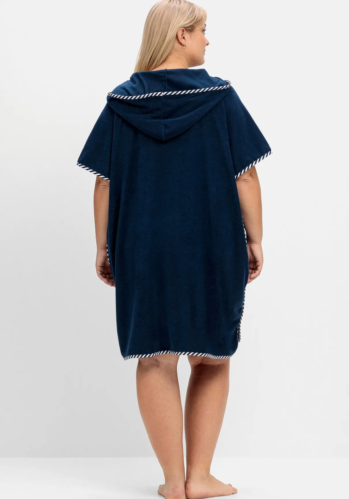 Bade-Poncho mit Kapuze, aus Frottee