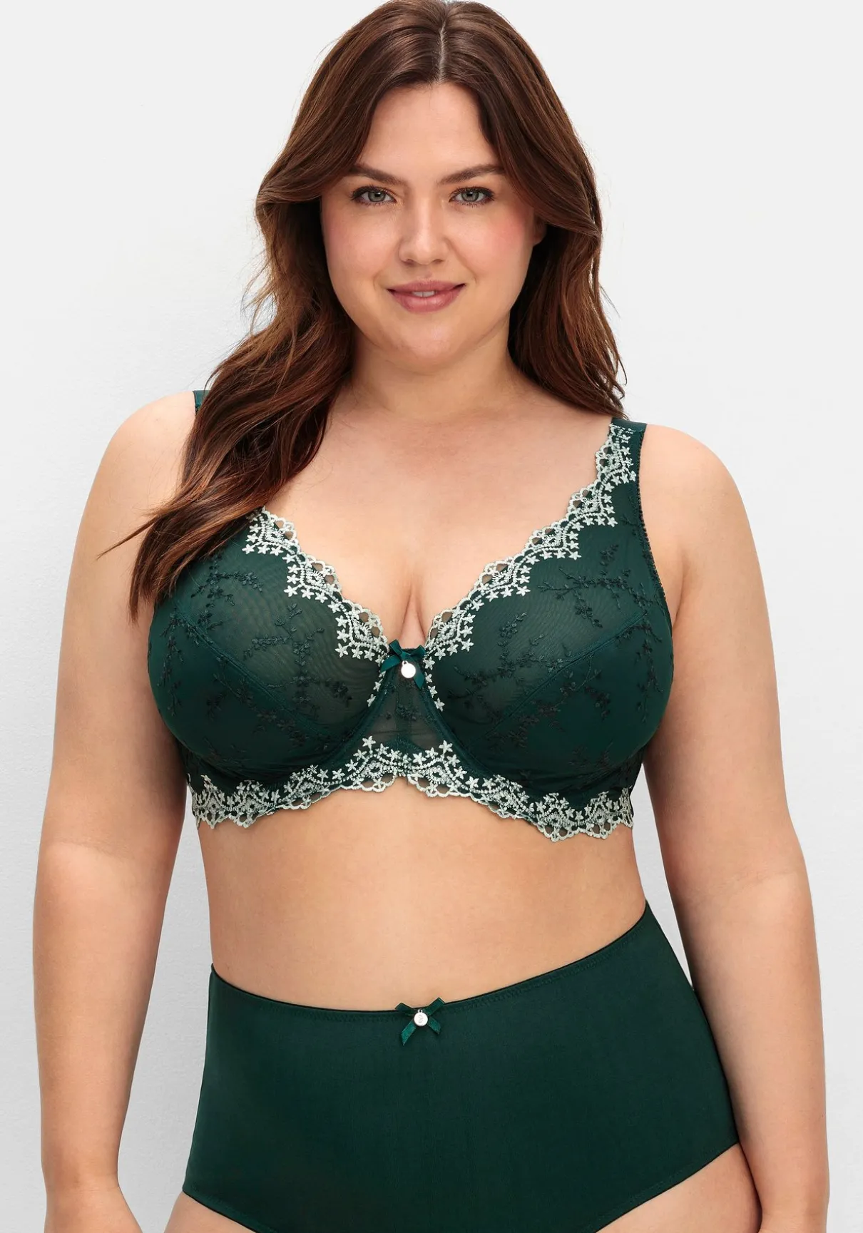 Bügel-BH mit floraler Spitze und Kontraststickerei