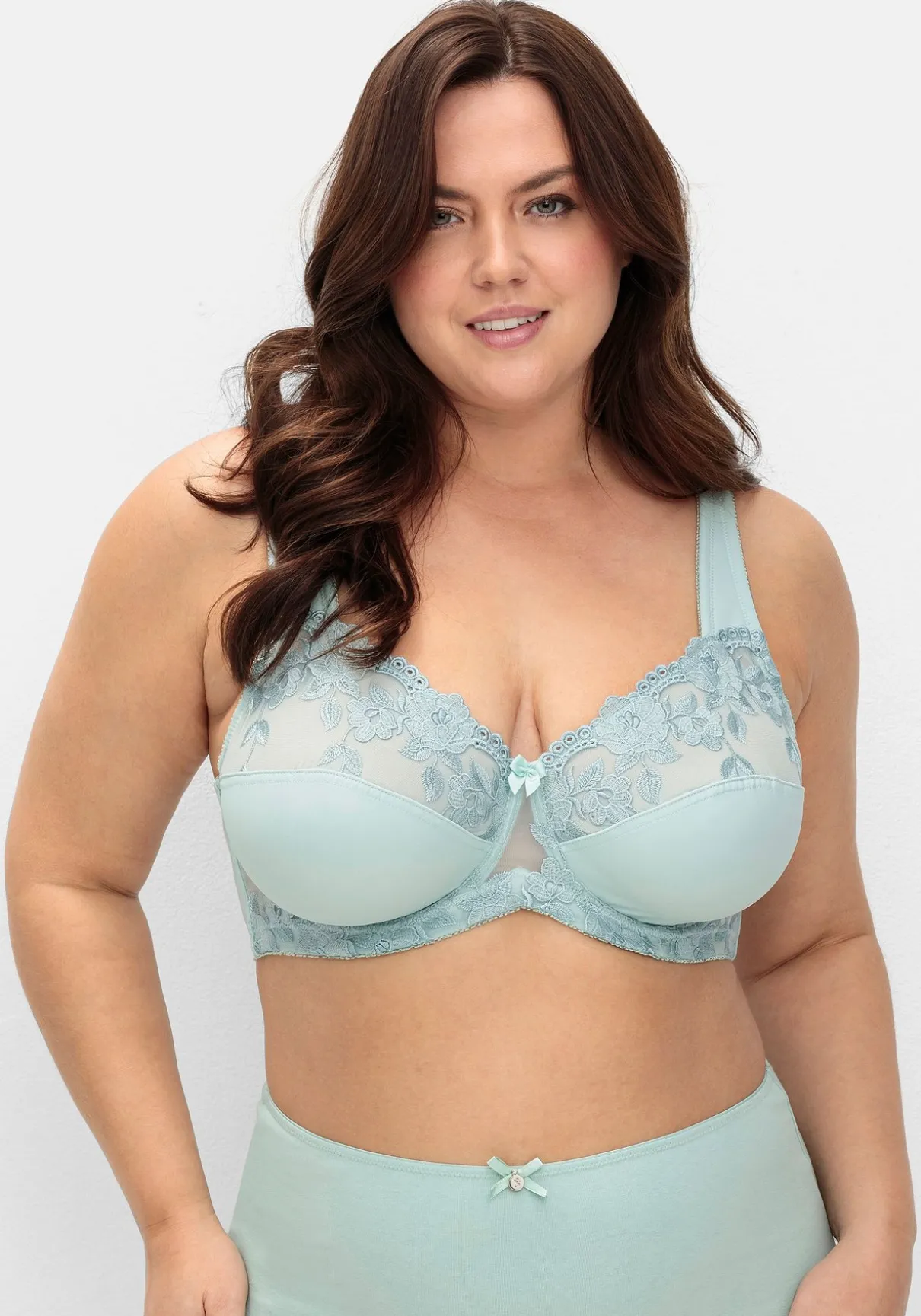 Bügel-BH mit leicht transparenter Spitze