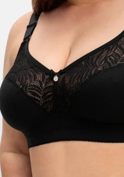 Bügelloser BH mit Spitze und wattierten Cups
