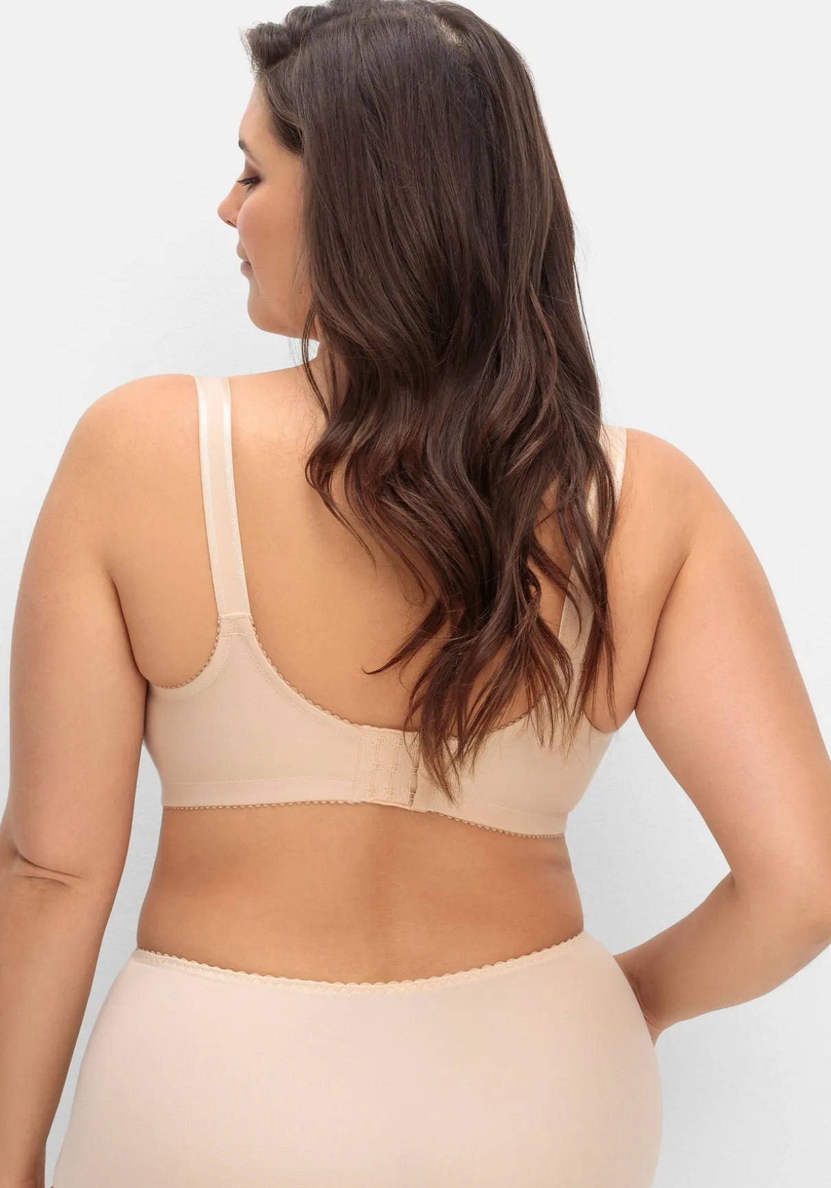 BH ohne Bügel mit Cups aus stabiler Spitze