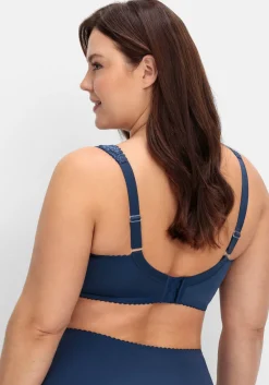 BH ohne Bügel, mit Spitze und leicht glänzend