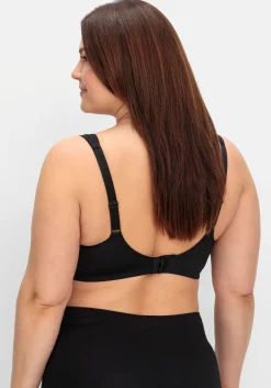 BH ohne Bügel, mit vorgeformten Cups