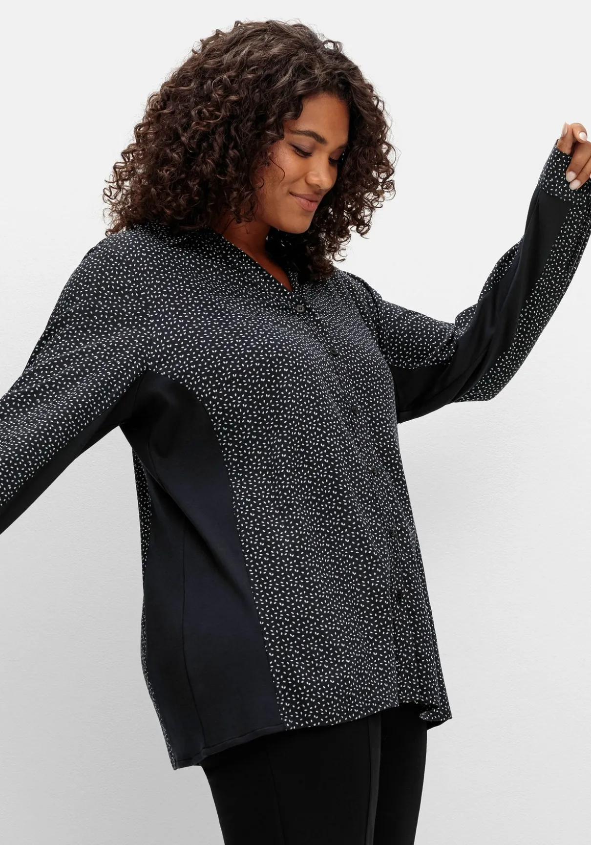 Bluse mit Print und elastischen Einsätzen