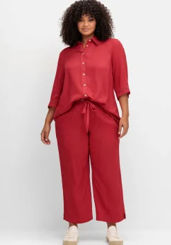 Bluse mit Spitzenkante am Ärmelsaum