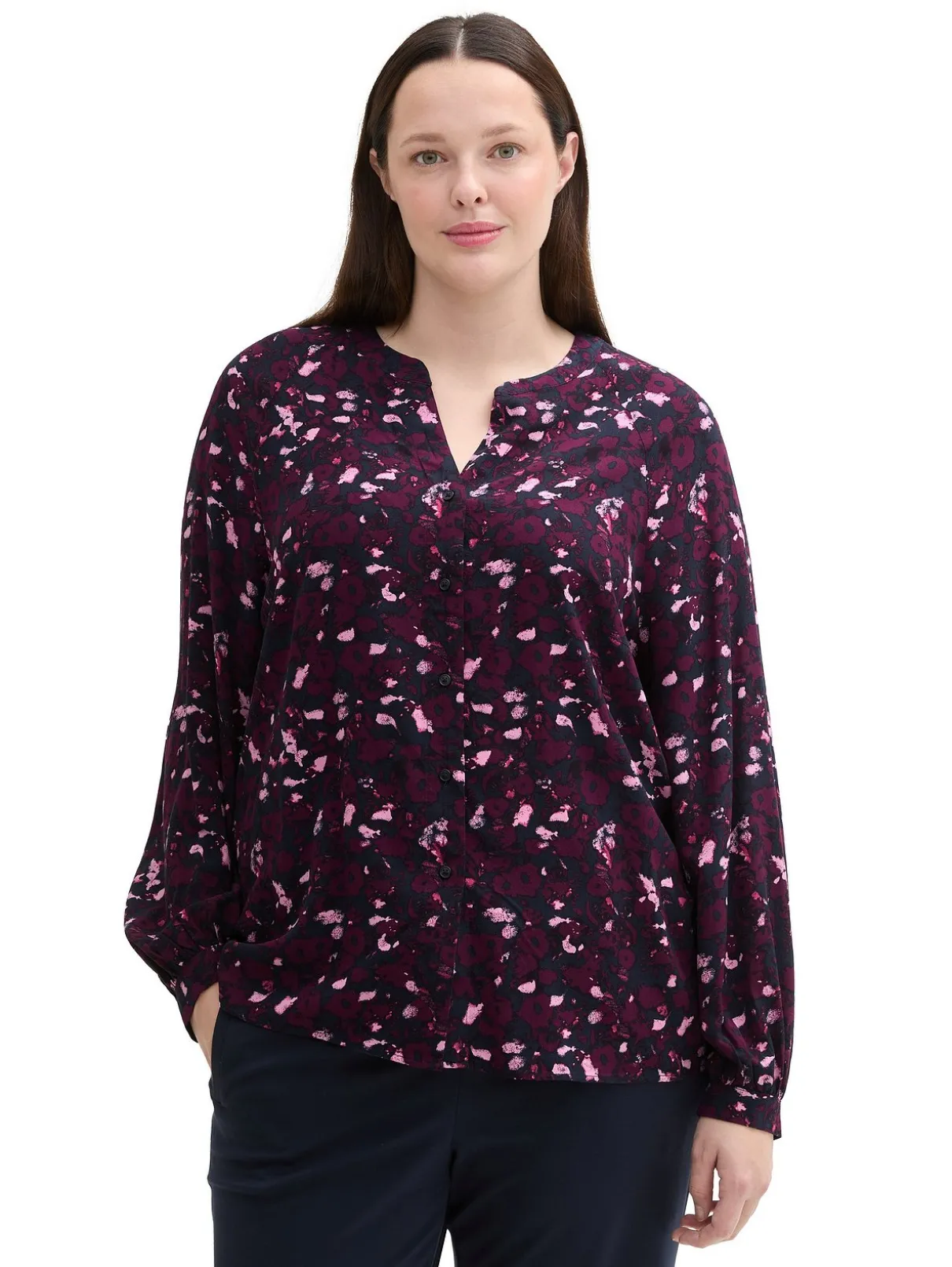Bluse mit V-Schlitz und Alloverprint
