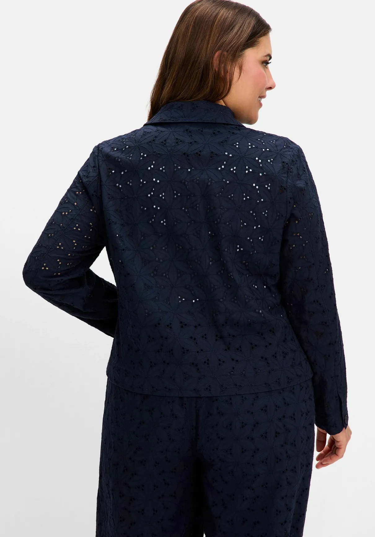 Blusenjacke aus Lochspitze