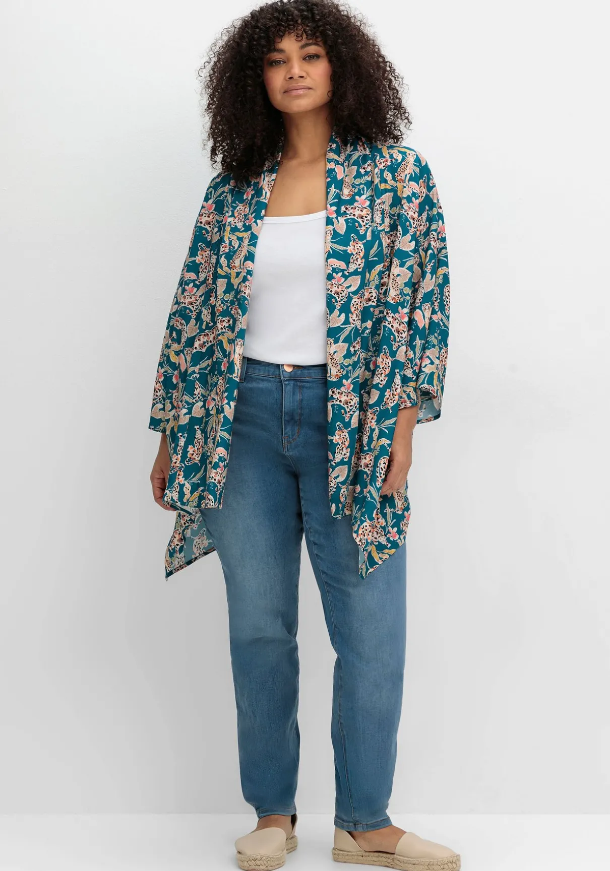 Blusenjacke im Kimono-Stil, mit Blumendruck