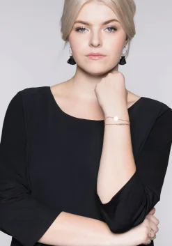 Blusenshirt in leichter A-Linie mit Zipfelsaum