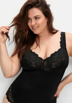 Body in Satinoptik, mit Spitze