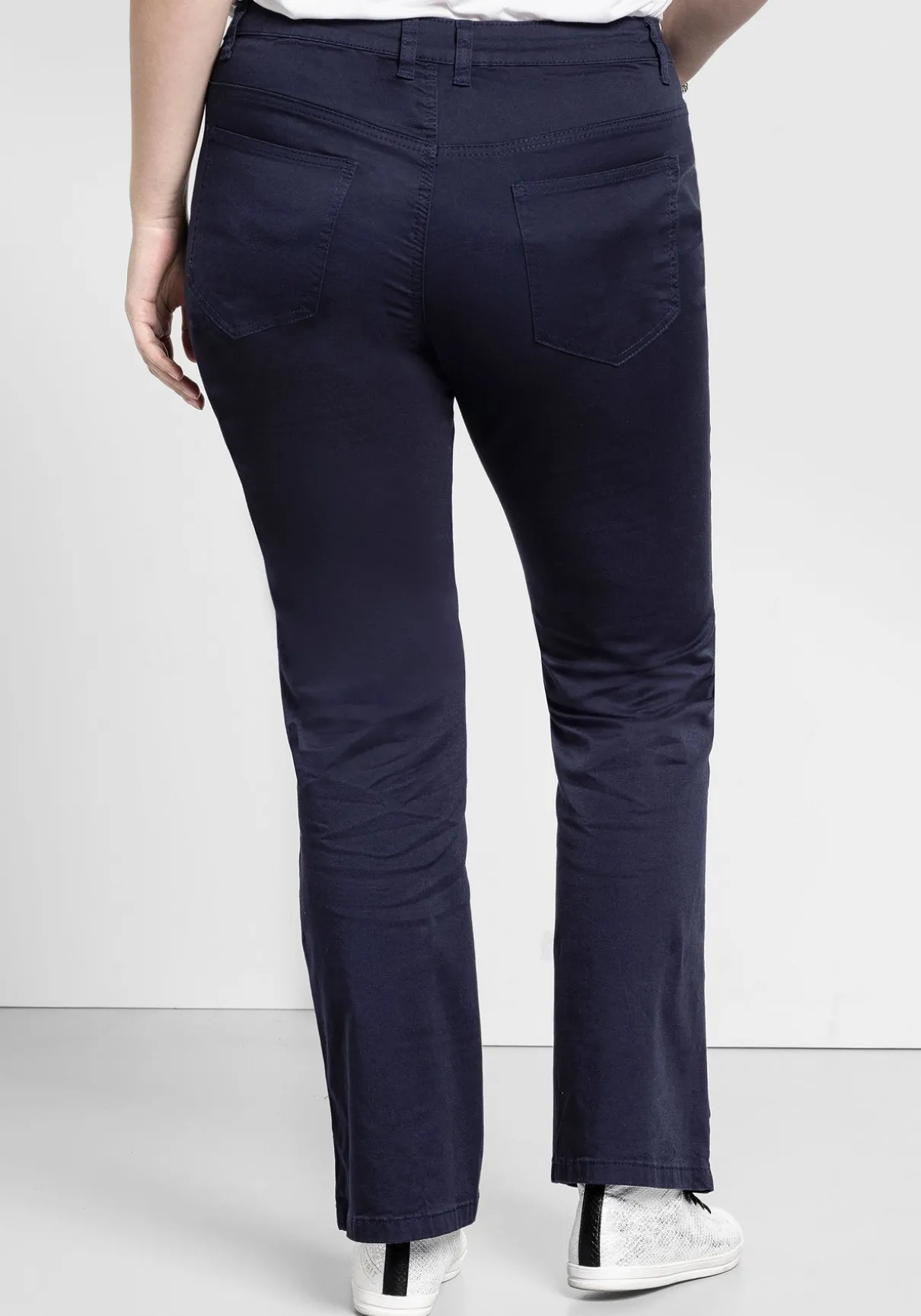 Bootcut-Hose aus elastischem Baumwoll-Twill