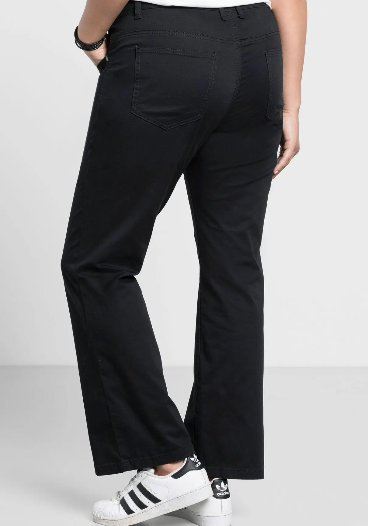 Bootcut-Hose aus elastischem Baumwoll-Twill