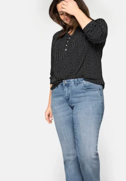 Bootcut-Jeans in 5-Pocket-Form, mit Used-Effekten