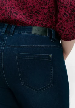 Bootcut-Jeans mit Catfaces und Shaping-Einsatz