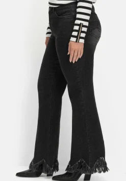 Bootcut-Jeans mit Fransensaum in Zickzack-Form