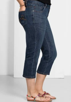 Caprijeans mit Used-Effekten