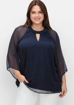 Chiffontunika mit Schmuckausschnitt