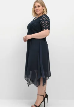 Cocktailkleid aus Chiffon, mit Zierbortenstickerei