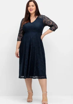 Cocktailkleid aus floraler Spitze