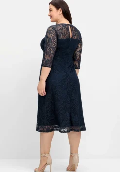 Cocktailkleid aus floraler Spitze