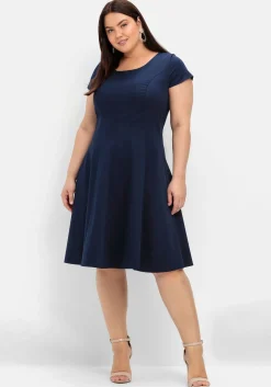 Cocktailkleid in A-Linie, in Bahnenform