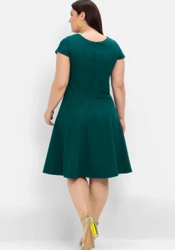 Cocktailkleid in A-Linie, in Bahnenform