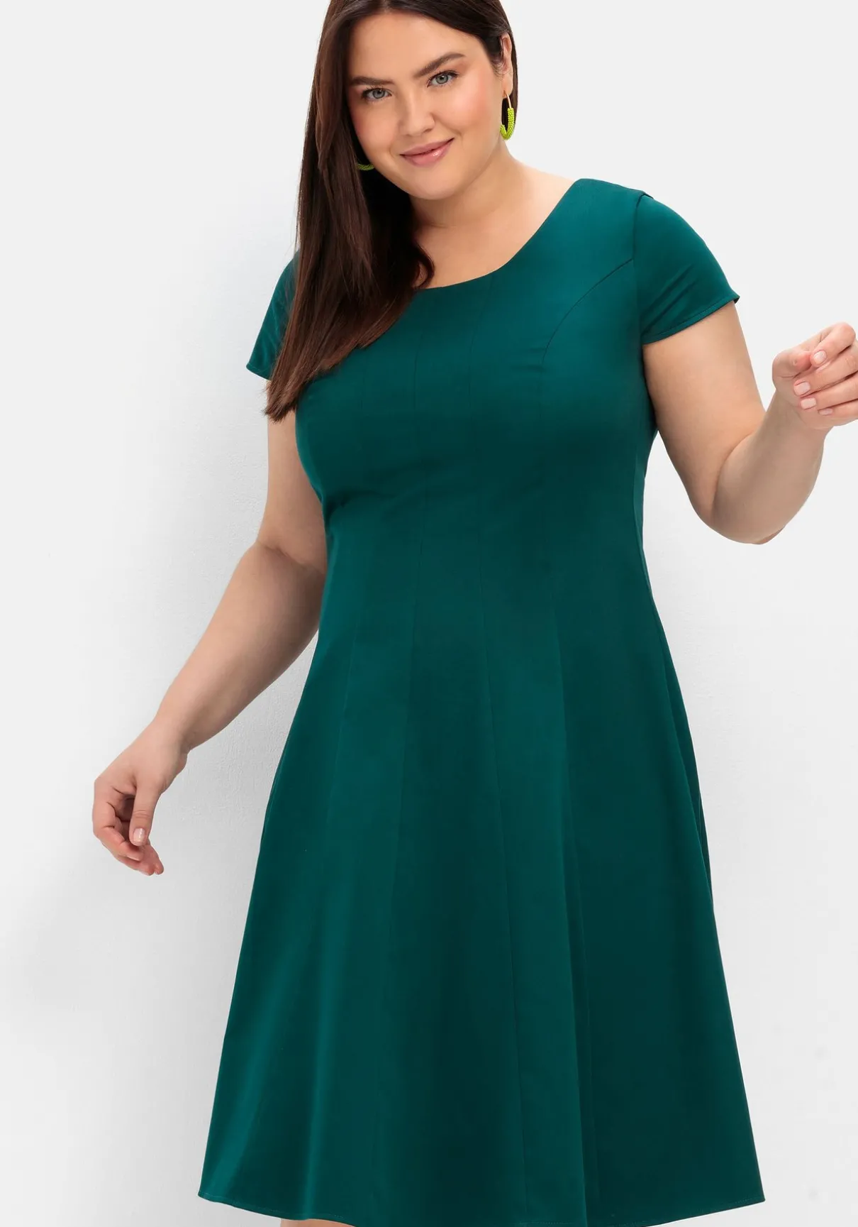 Cocktailkleid in A-Linie, in Bahnenform