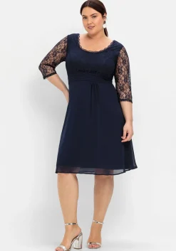 Cocktailkleid mit floraler Spitze