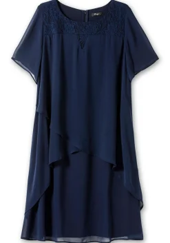 Cocktailkleid mit Spitzen-Einsatz, aus Chiffon