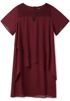 Cocktailkleid mit Spitzen-Einsatz, aus Chiffon