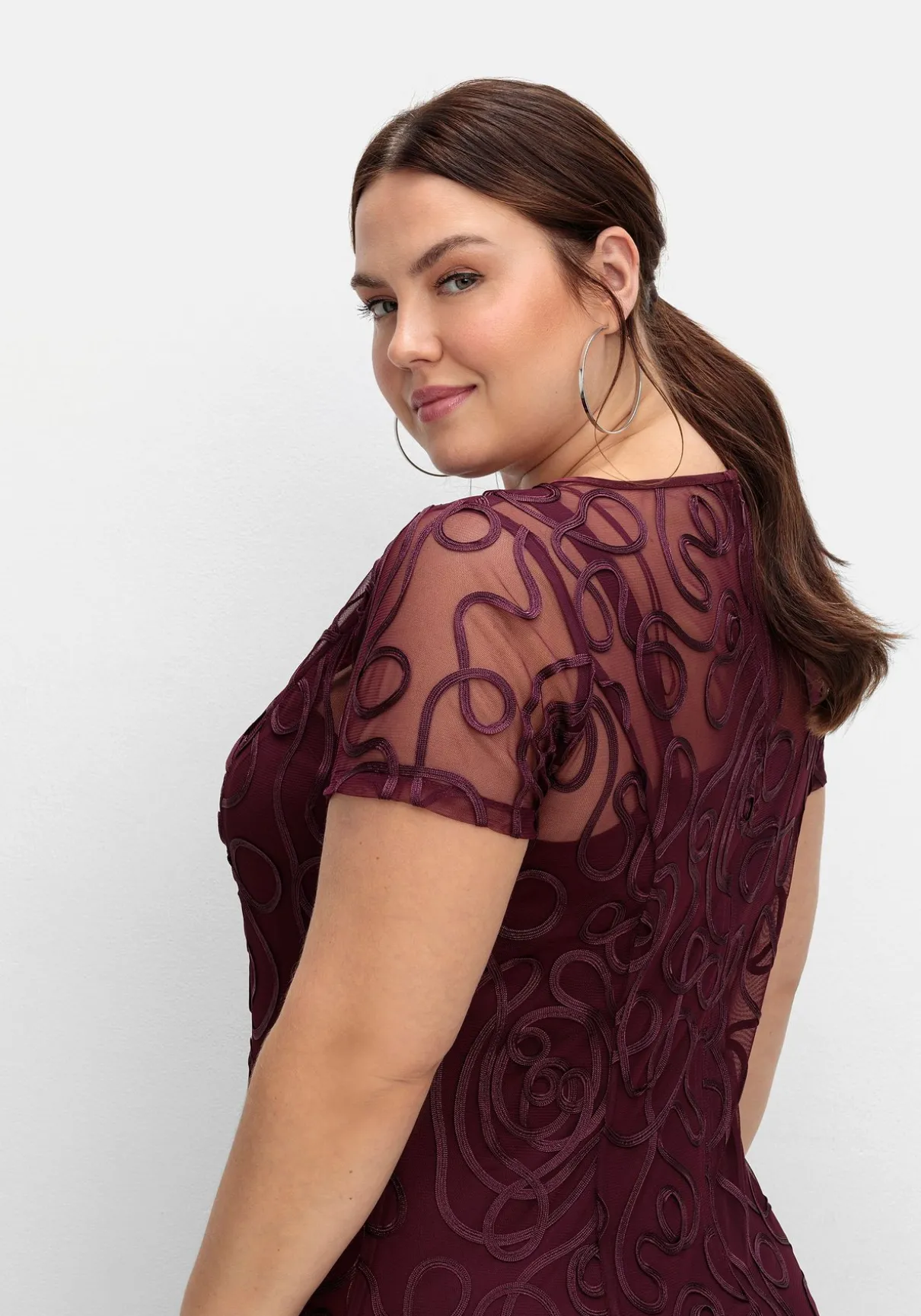 Cocktailkleid mit Zierborten