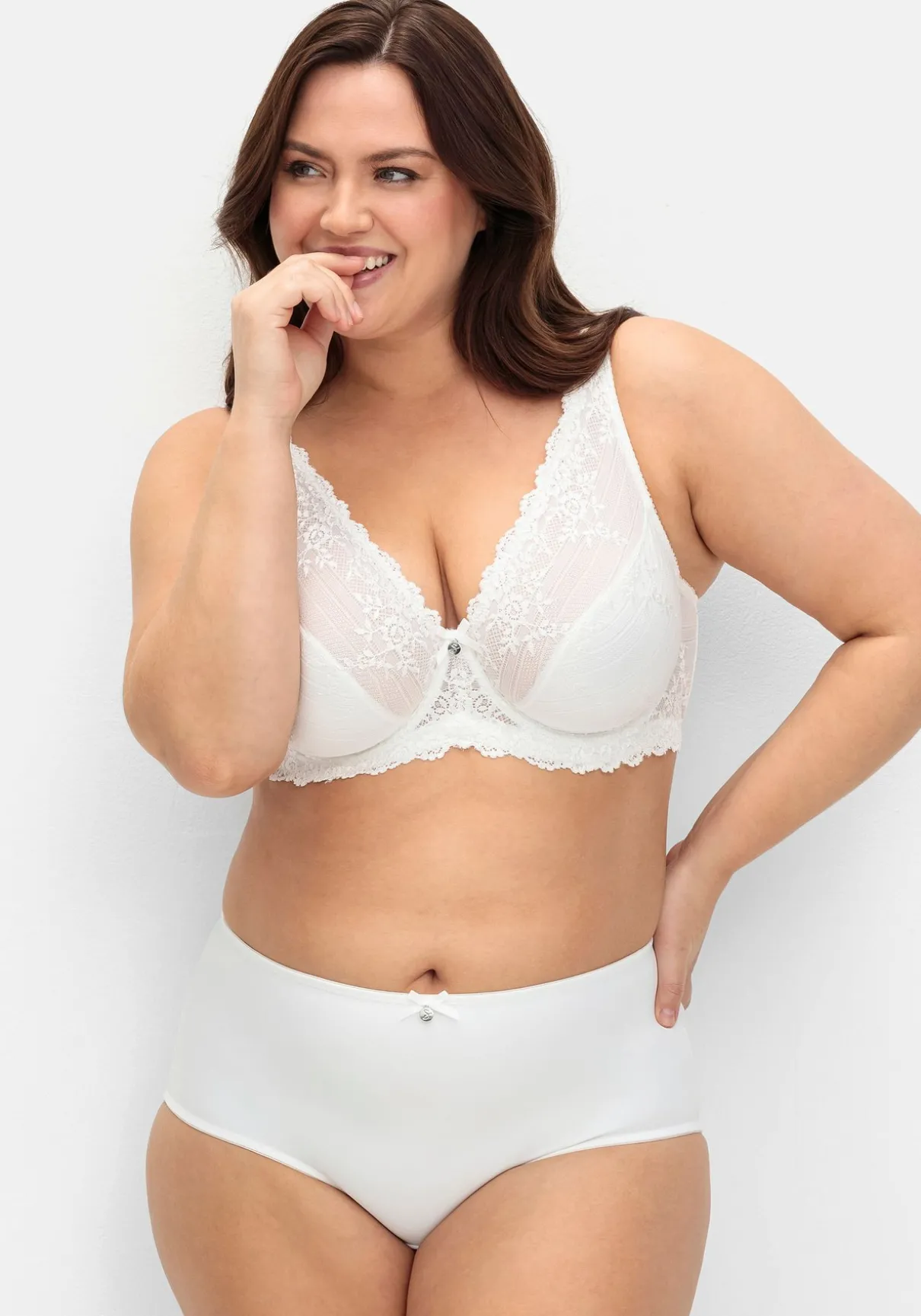 Doppelpack Slips mit Spitze und Shaping-Effekt