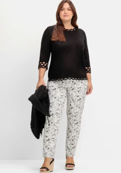 Feinstrickpullover mit Zierborte und 3/4-Arm