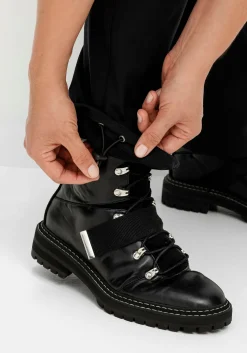 Funktionshose aus Softshell, wasser- und windabweisend