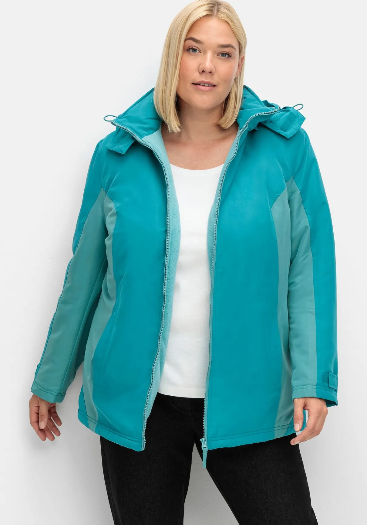 Funktions-Winterjacke mit Kontrastdetails