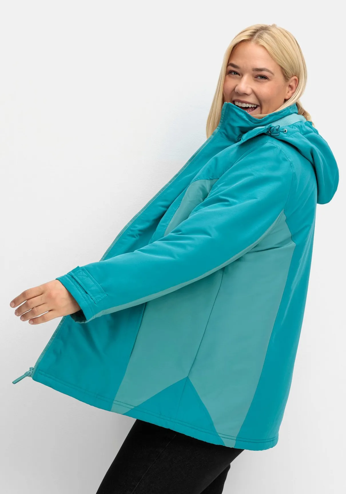 Funktions-Winterjacke mit Kontrastdetails