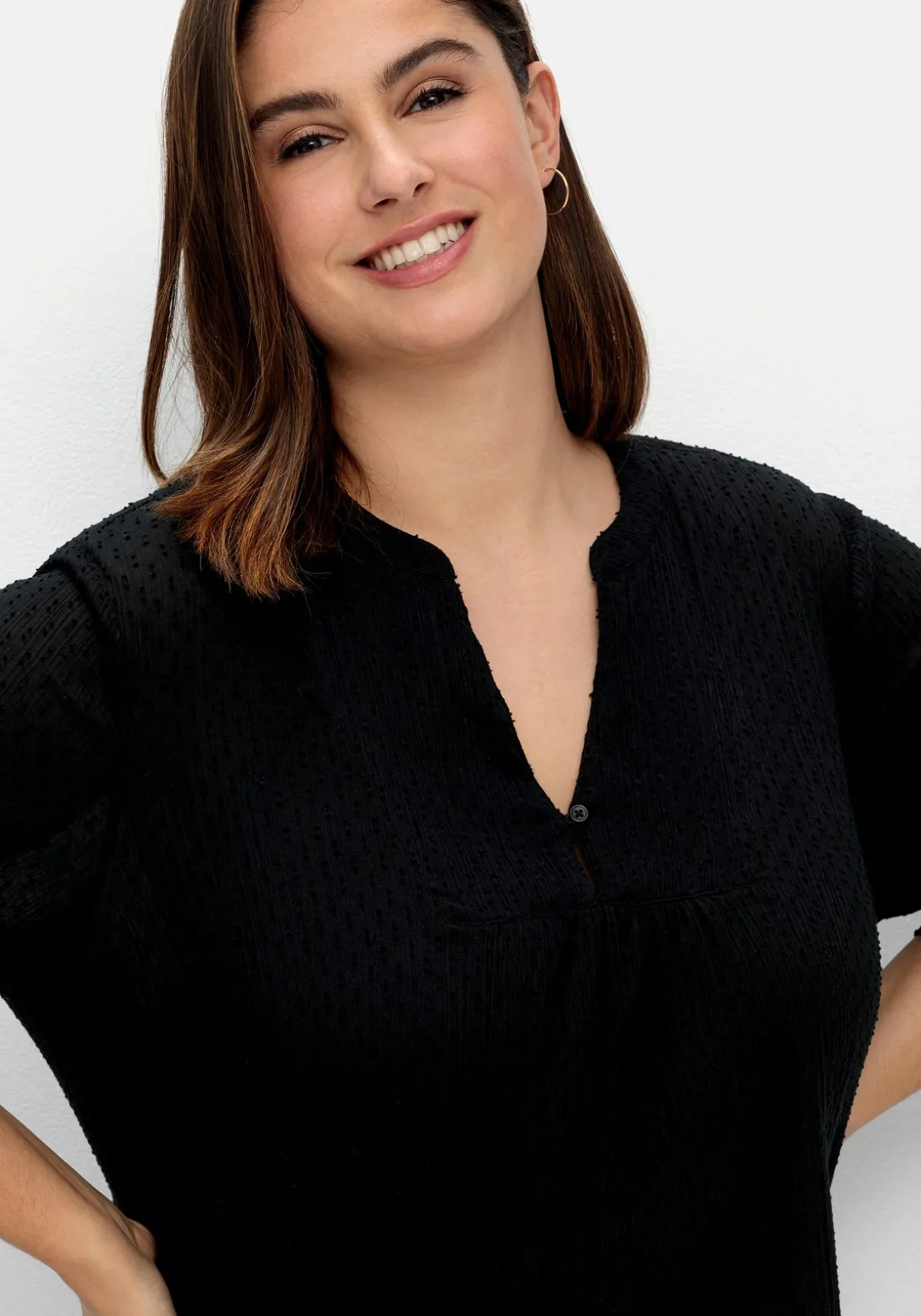 Gecrinkelte Tunika mit eingewebten Punkten