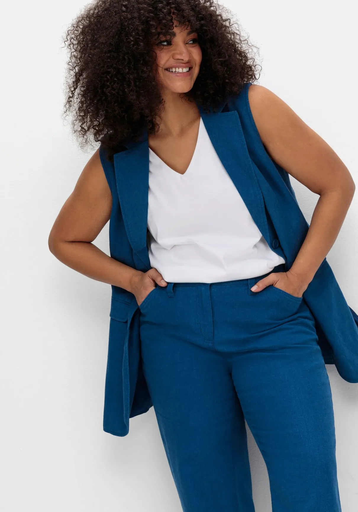 Gerade 7/8-Hose aus Leinen-Mix, mit Teilgummibund